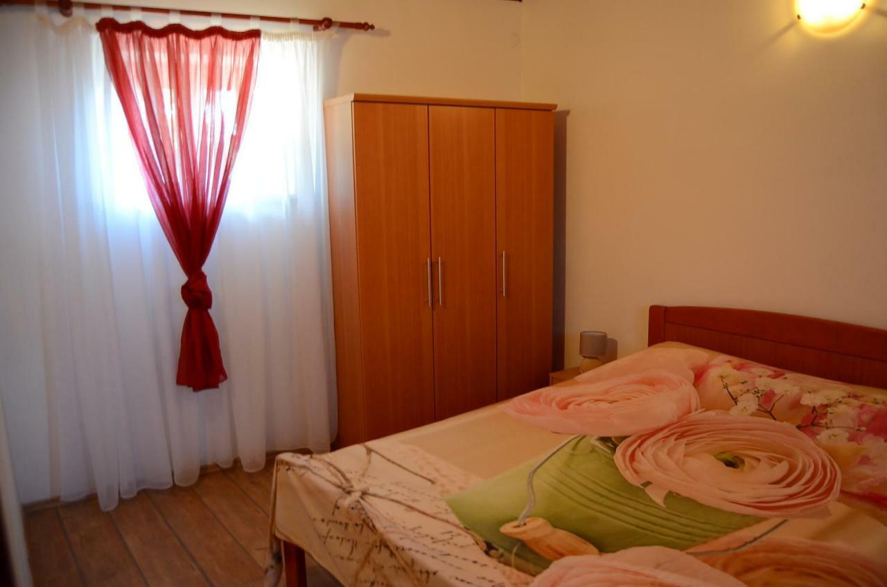 Apartment Duerose Buje Luaran gambar