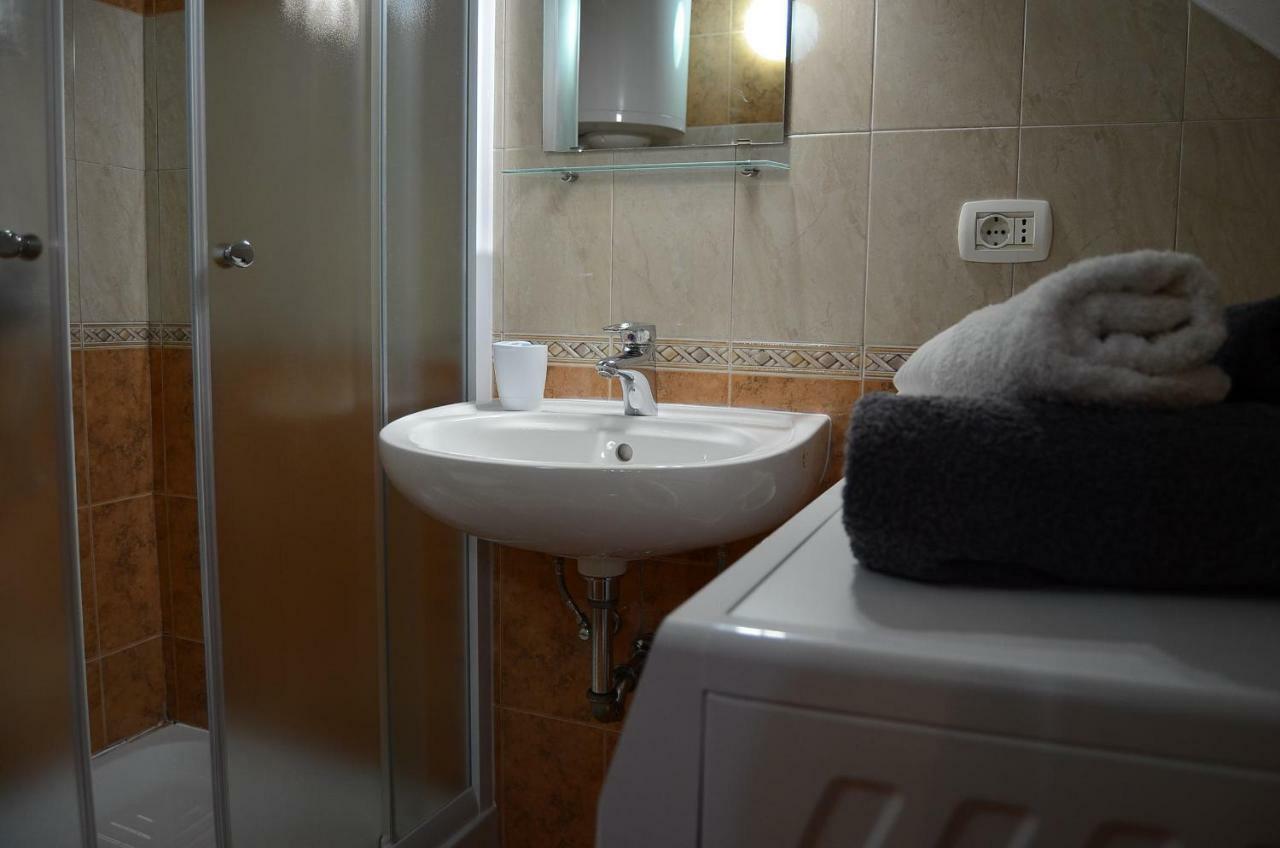 Apartment Duerose Buje Luaran gambar